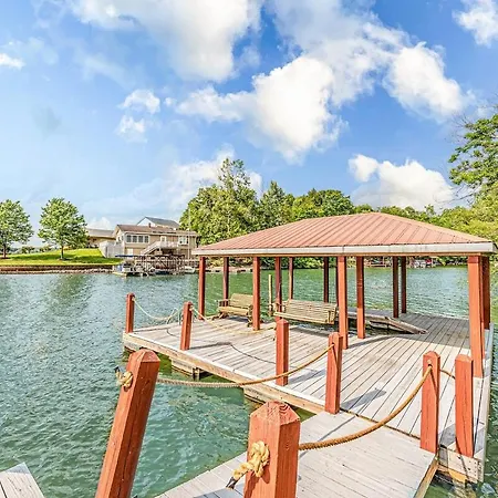 Lake Hickory Trio With Boat Slip